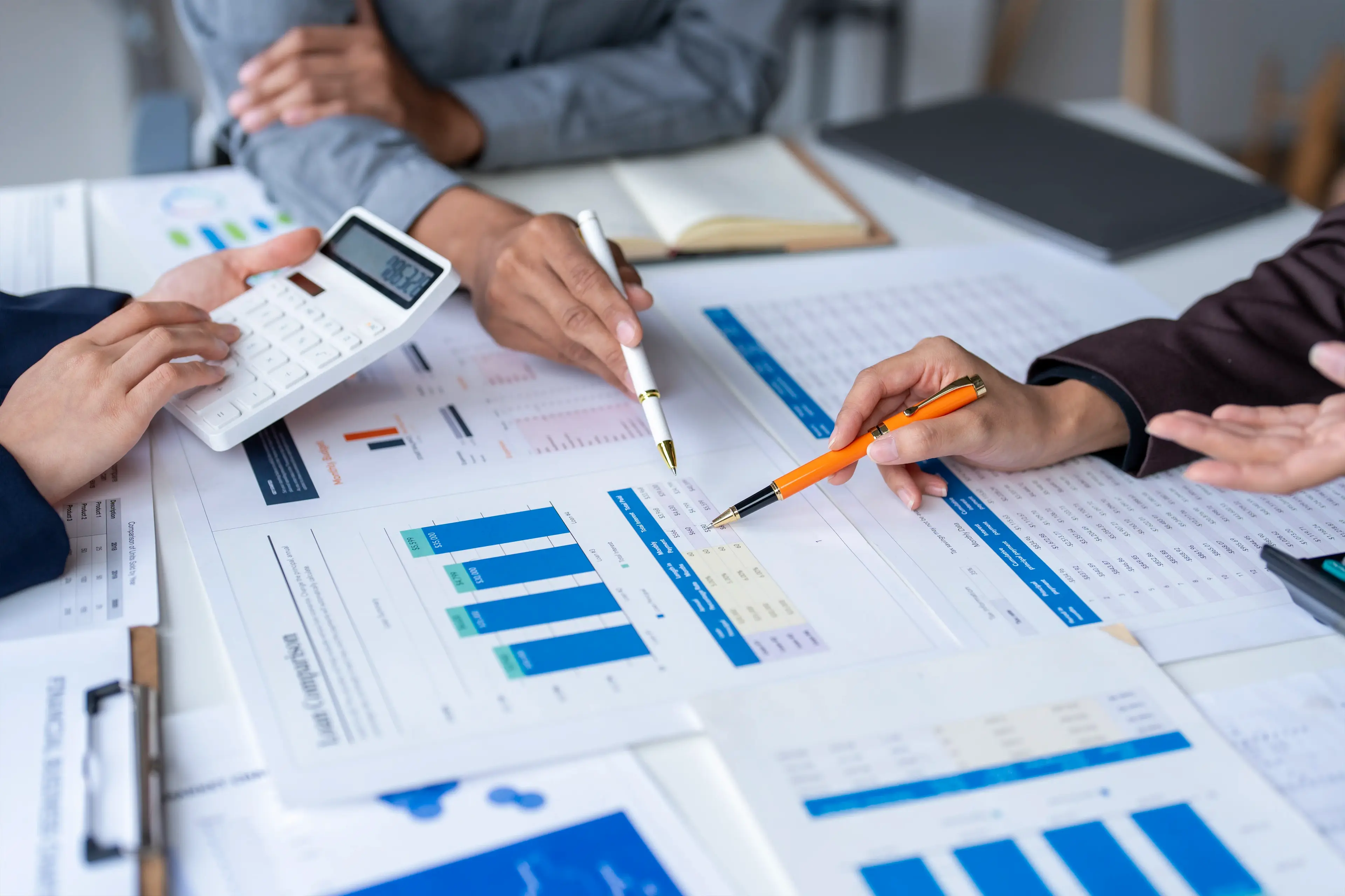 Planilhas e reunião financeira
